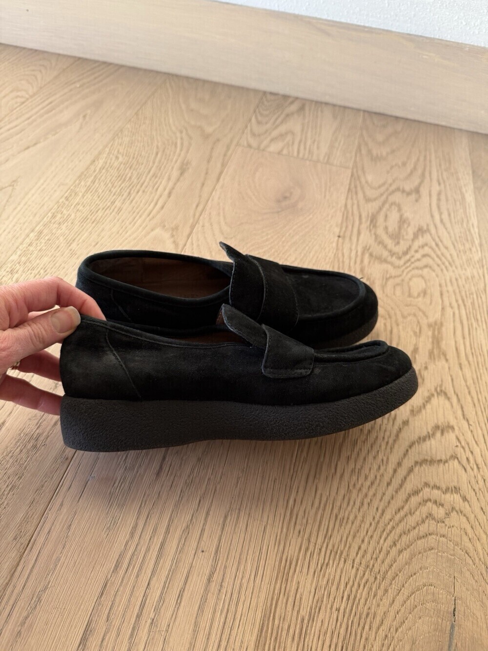 Donald J Pliner Women's Black Platform Wedge Loafer Slip on Shoes 6 Joni Black